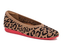 Wide Width Flats | Hitchcock Wide Shoe Closet for Women